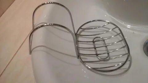 Мыльница на борт ванной