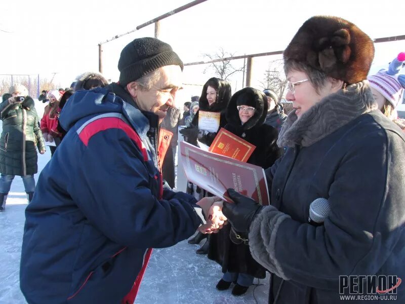 Родники троицкий район челябинской области. Родники Троицкий район. Поселок Родники Троицкий район Челябинская область. Школа Родники Троицкий район Челябинская область. Родники Челябинская область глава.