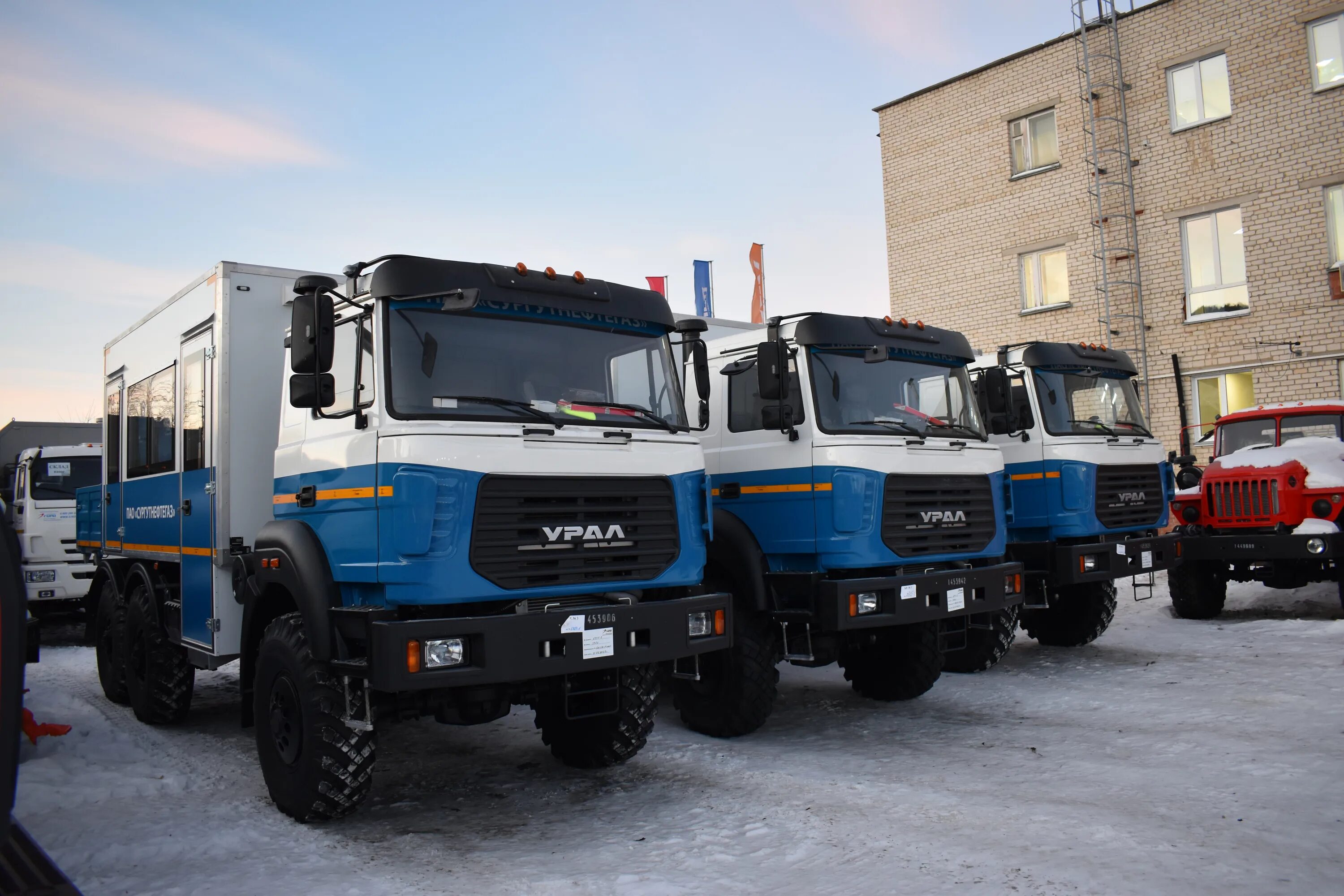 Автобус нефтяник. Паз 320414 вектор некст. Автобусы нефтяник. Автобус нефтяник. Ярославская область паз-320414-05.