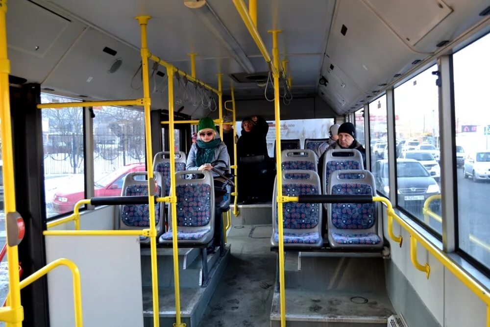 В автобусе более одного пассажира
