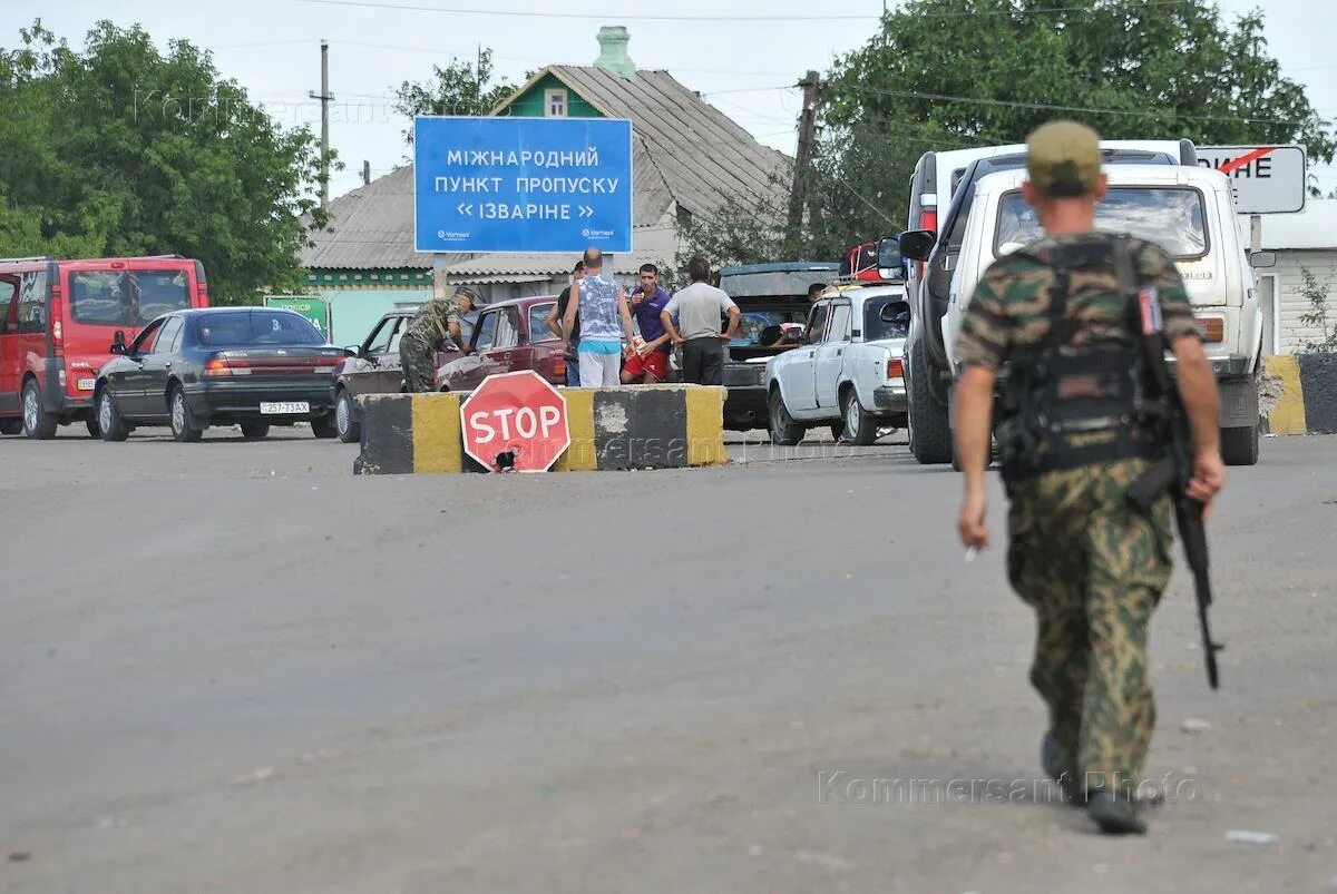 Граница Изварино обстановка. Комендант Изварино. Обстановка на границе Изварино Донецк сегодня с изменениями. Изварино как обстановка сегодня. Обстановка на пунктах