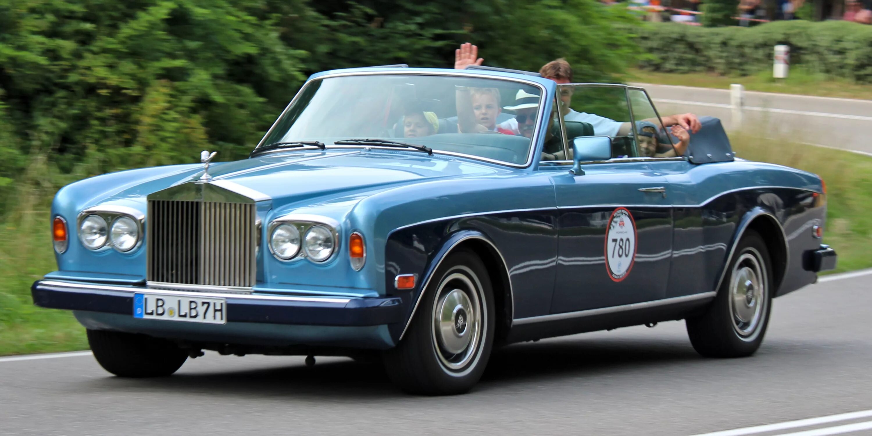 Rolls история. Rolls-Royce Corniche (2000). Rolls Royce Corniche. Rolls-Royce Corniche Cabrio. Rolls-Royce Corniche (1971-1995).