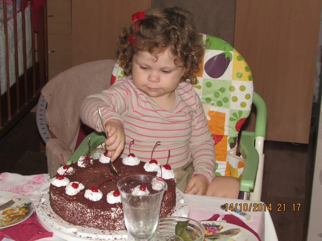 Дочка 2 года и 2 месяца. 2 годика дочке. нашей дочке 2 года. дочке 2 года фото. доченька моя 2 годика фото.