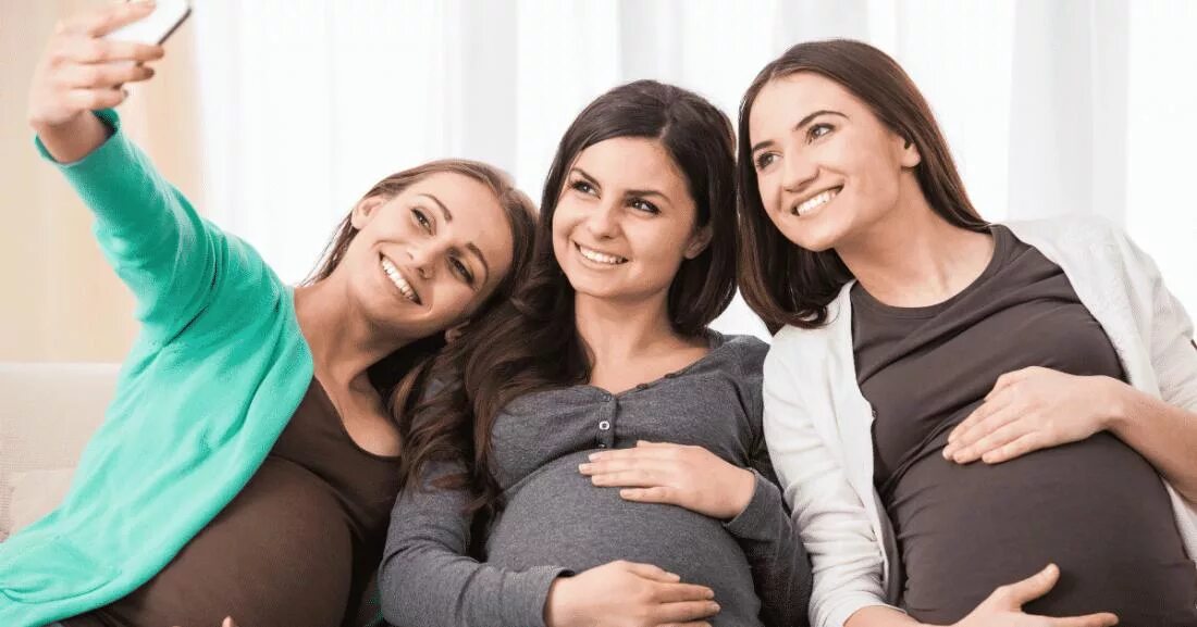 Может быть две беременности. К чему сниться быть беременной близнецами. Беременная женщина. Месячные шли 2 дня и прекратились. Суперфетация при беременности.