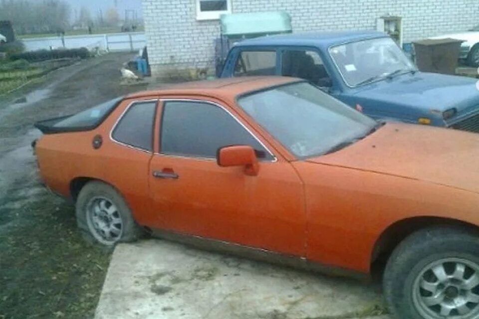 Куплю автомобиль воронеж авито. Porsche 924 4-Speed. Редкие машины в Екатеринбурге. Редкие машины Воронежа. Редкие машины в Барнауле.