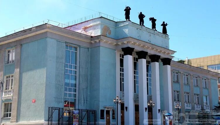 м. театр горького магадан. м. драматический театр магадан. горького.