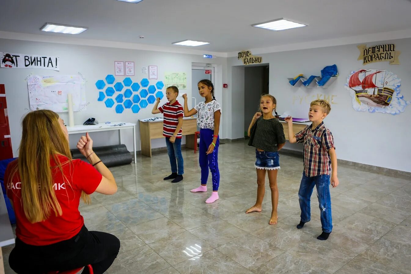 Лагерь в зеленоградске. Алые паруса лагерь СПБ. Алые паруса пос Пески. Детский лагерь Пески Алые паруса. Лагерь Зеленоградск Алые паруса.