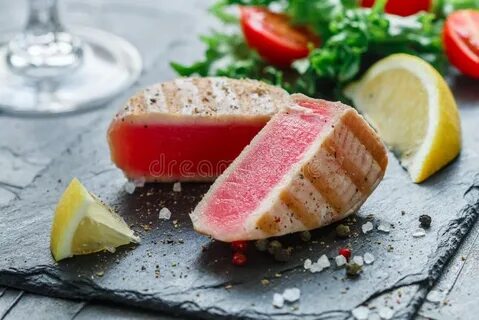 Как вкусно пожарить филе тунца
