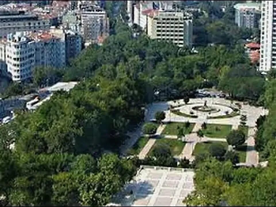 Фонтан в парке таксим гези. Парк гези стамбул фото. Площадь площадь таксим. Таксим парк стамбул. Таксим парк.