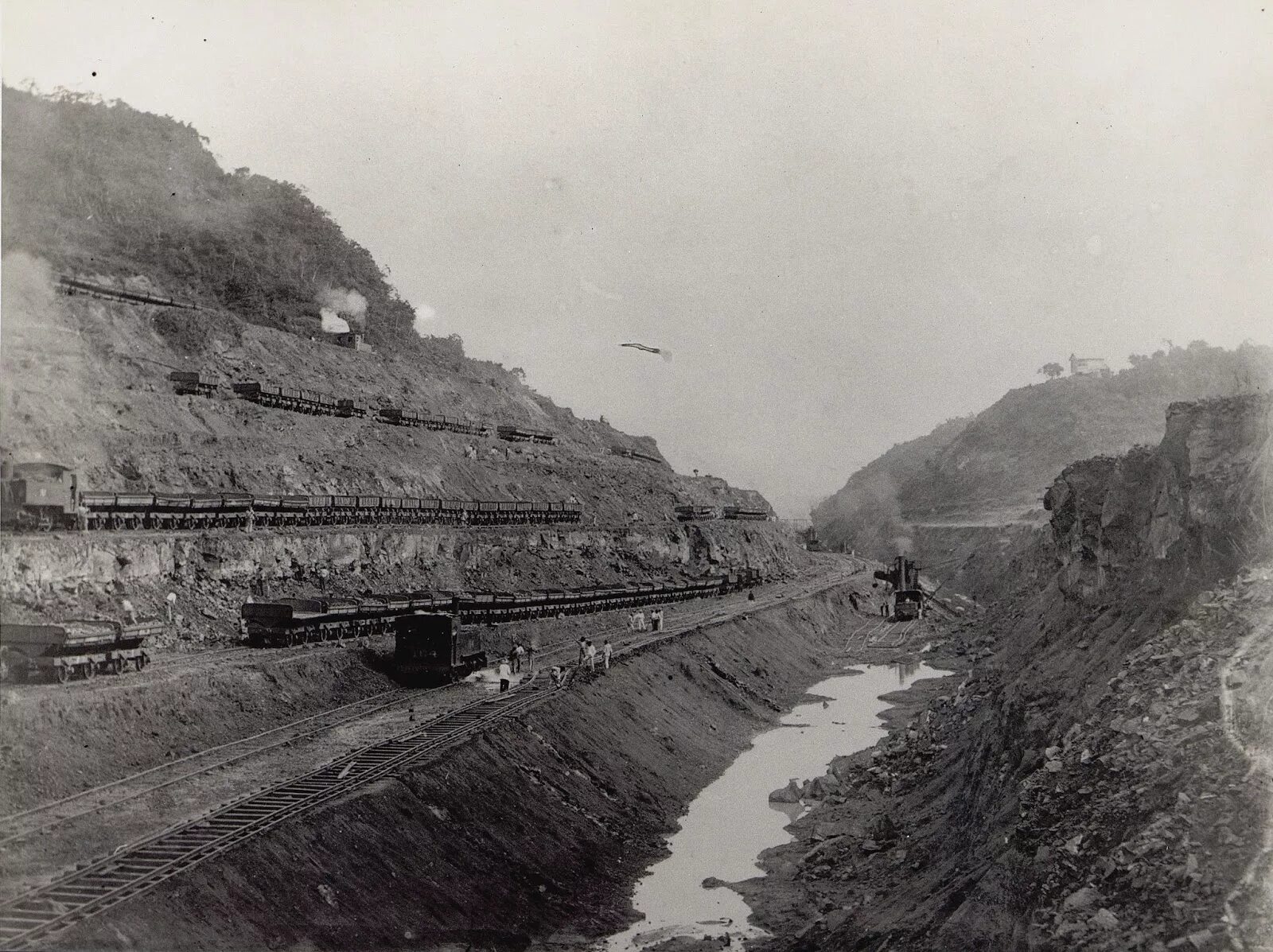 расширение панамского канала. открытие панамского канала в 1914 г. коринфский канал история строительства. панамский канал строительство. строительство канала.