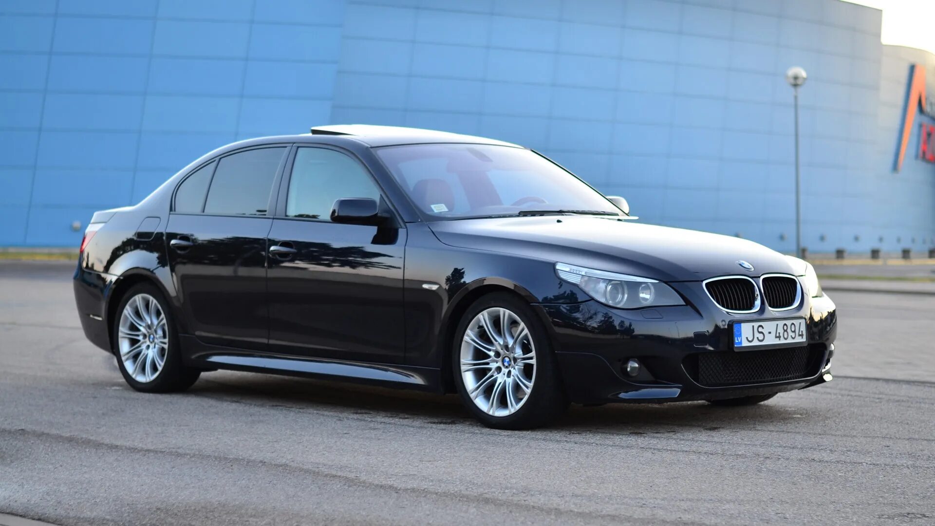 Е60 3.0 бензин. BMW 5 e60 2004. BMW 5 Series (e60). БМВ 5 е60 2004. BMW e60 530i.