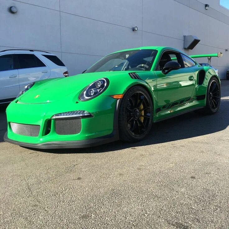 Viper green. Порше Вайпер. Porsche gt3 RS Dark Green. Порш Вайпер GTI. Вайпер Грин.