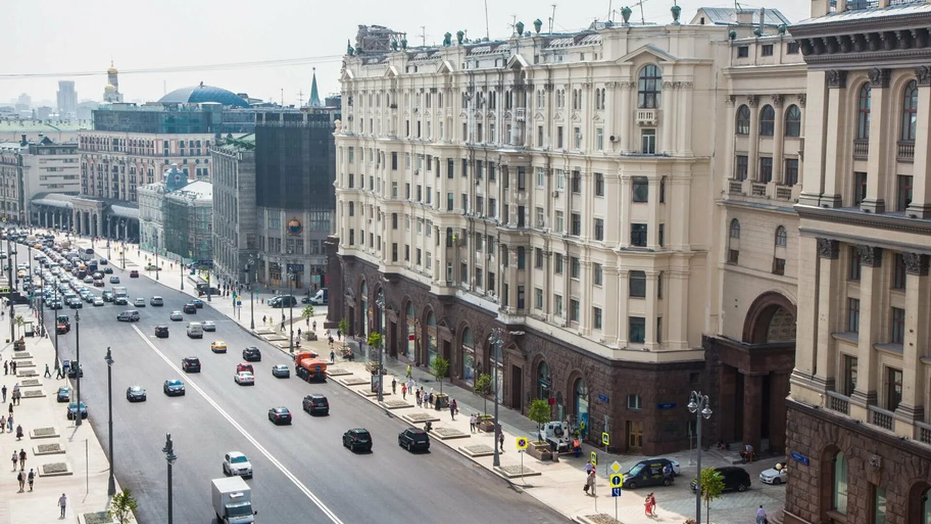 Тверская улица 2010 год. Тверская улица 2012. Тверская улица москва. Тверскаятулица в москве. Центр москвы тверская улица.
