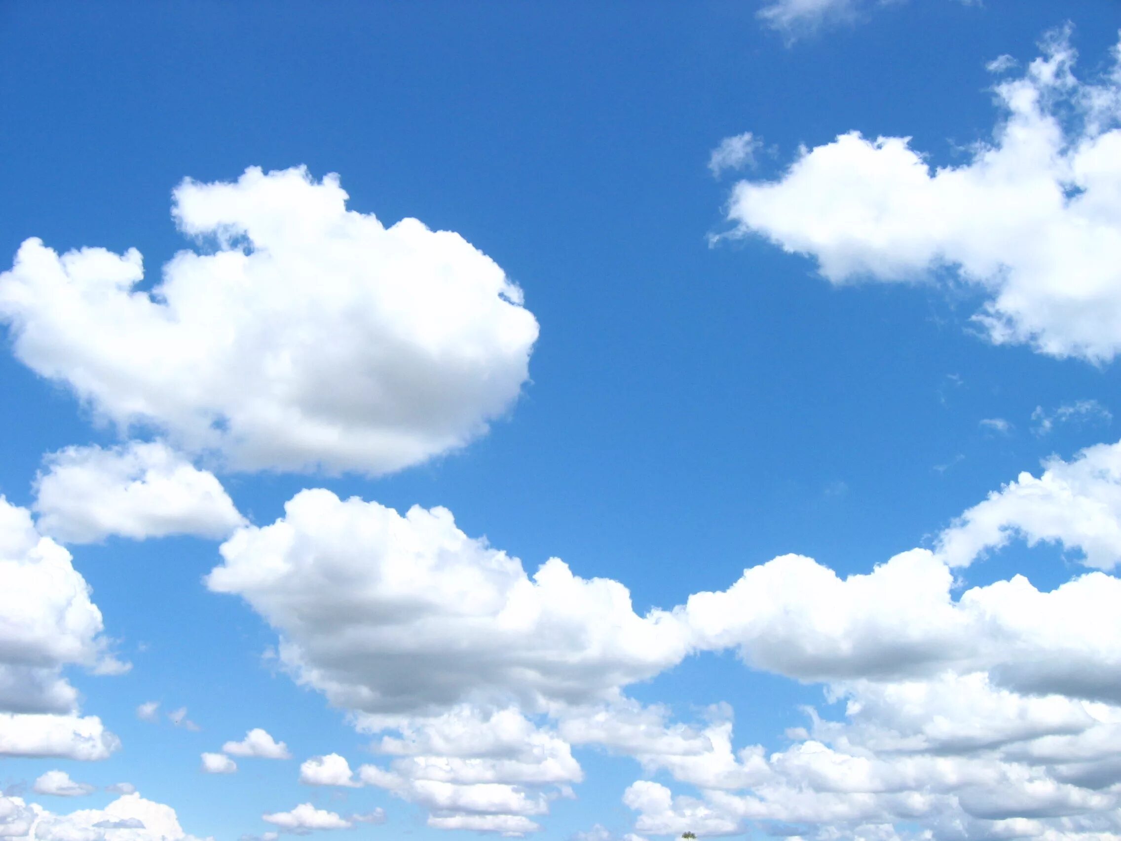 Чем прозрачнее воздух тем. Небо с облаками. Воздух. Воздушное облако. Небо картинка для детей.