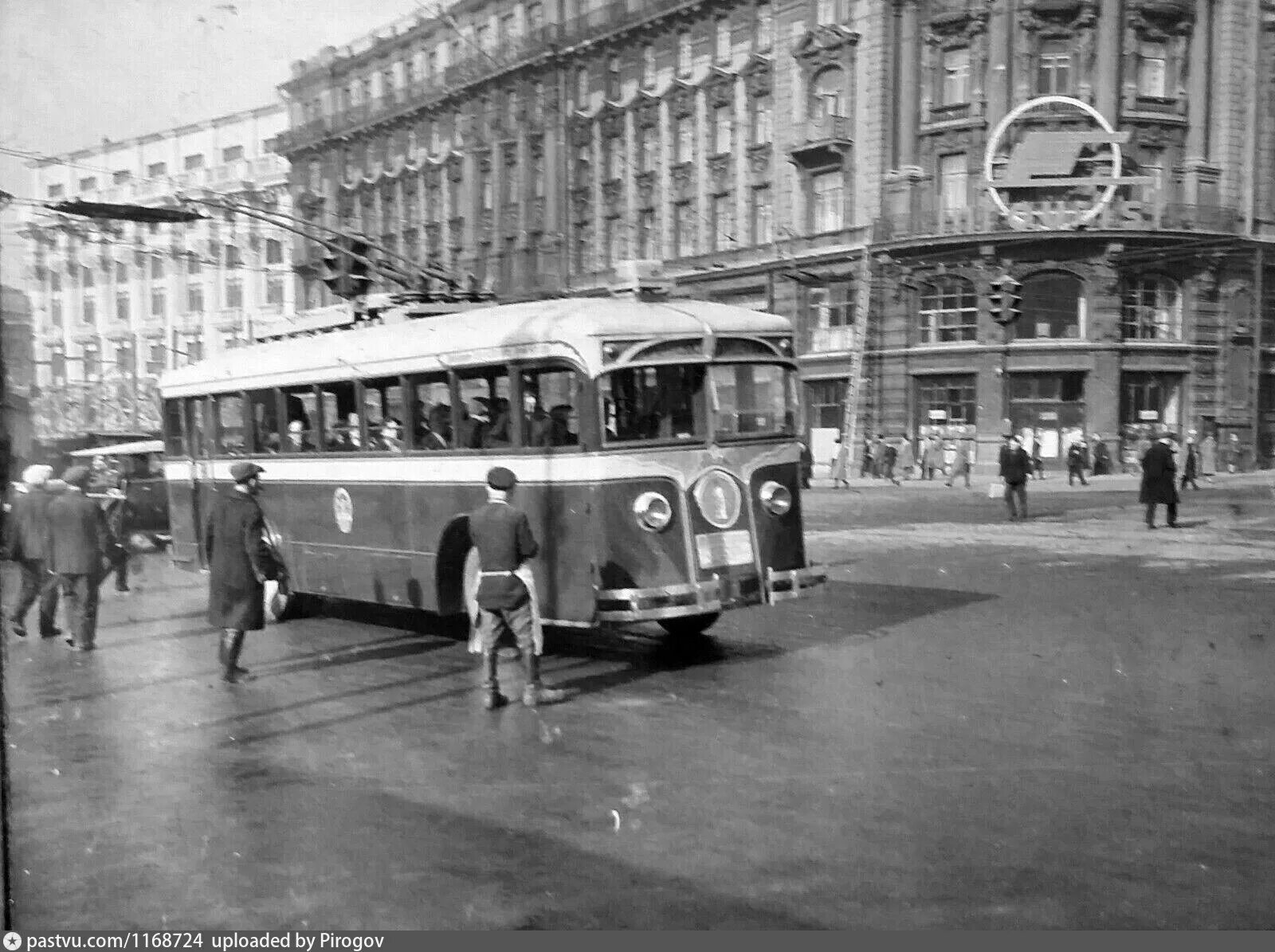 Московский троллейбус 1933. ЛК-1 троллейбус.