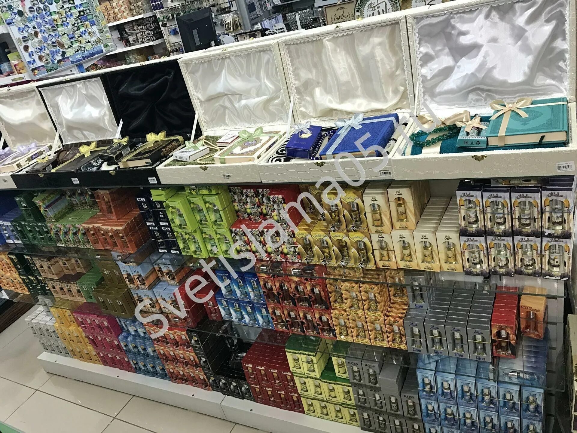 Свет хасавюрт. Свет хасавюрт. Тд башир в хасавюрте. Мусульманский магазин косметики. Башир магазин.