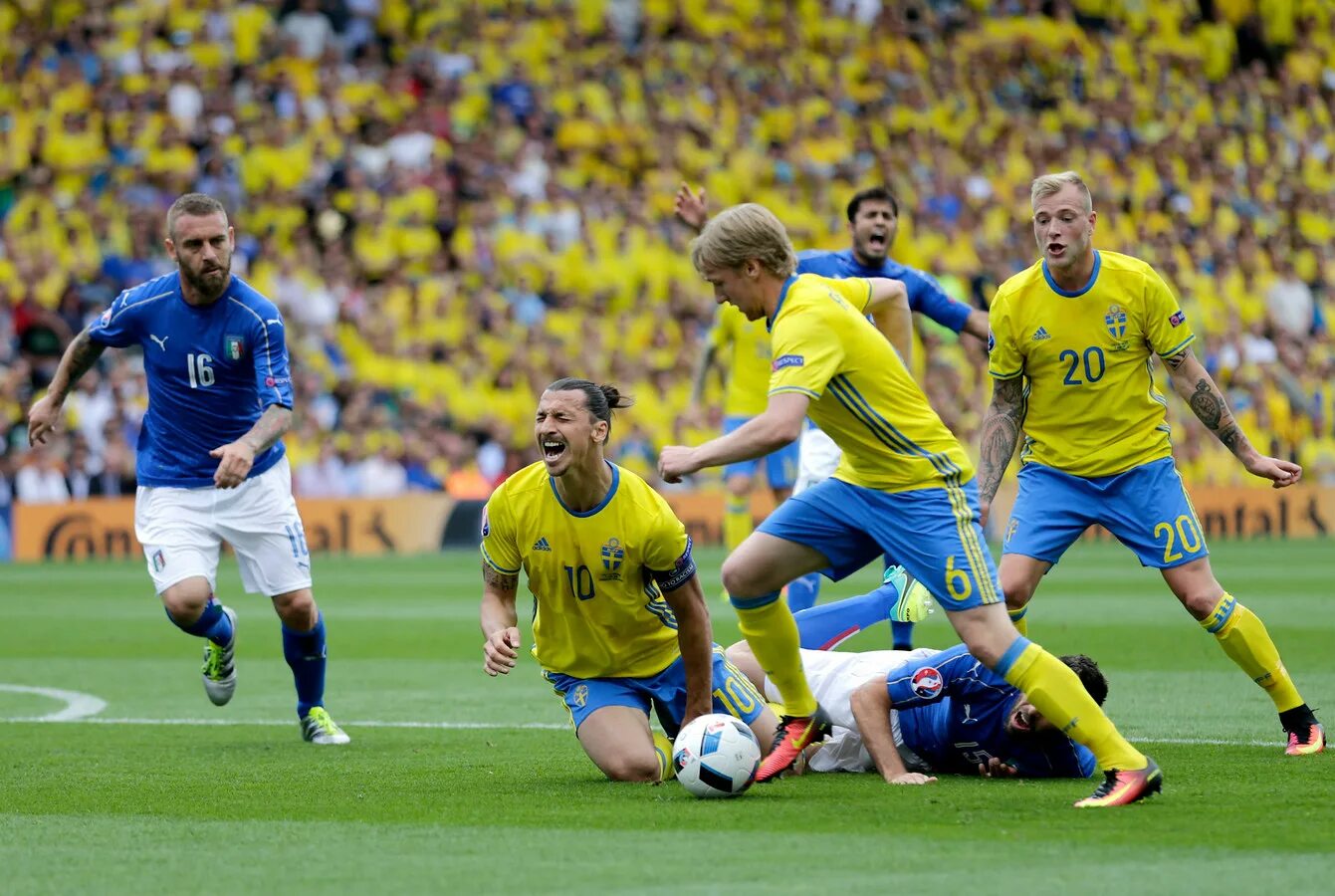 Футболисты Швеции. Сборная Швеции по футболу. Шведская футбольная команда. Игроки сборной Швеции по футболу.