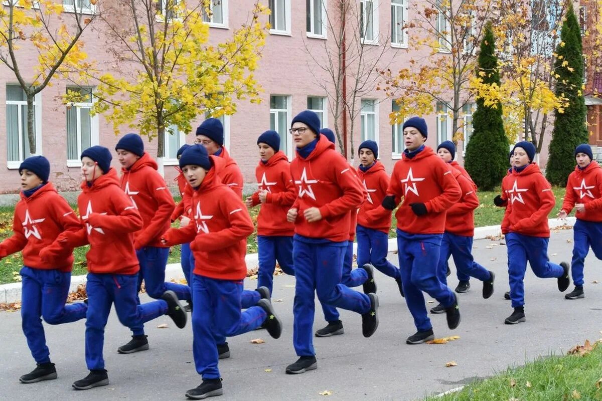 Спортивно массовые мероприятия. Культурно массовые и спортивные мероприятия. Массовые физкультурно-спортивные мероприятия. Спортивно массовые мероприятия в армии. Культурно массовые учреждения