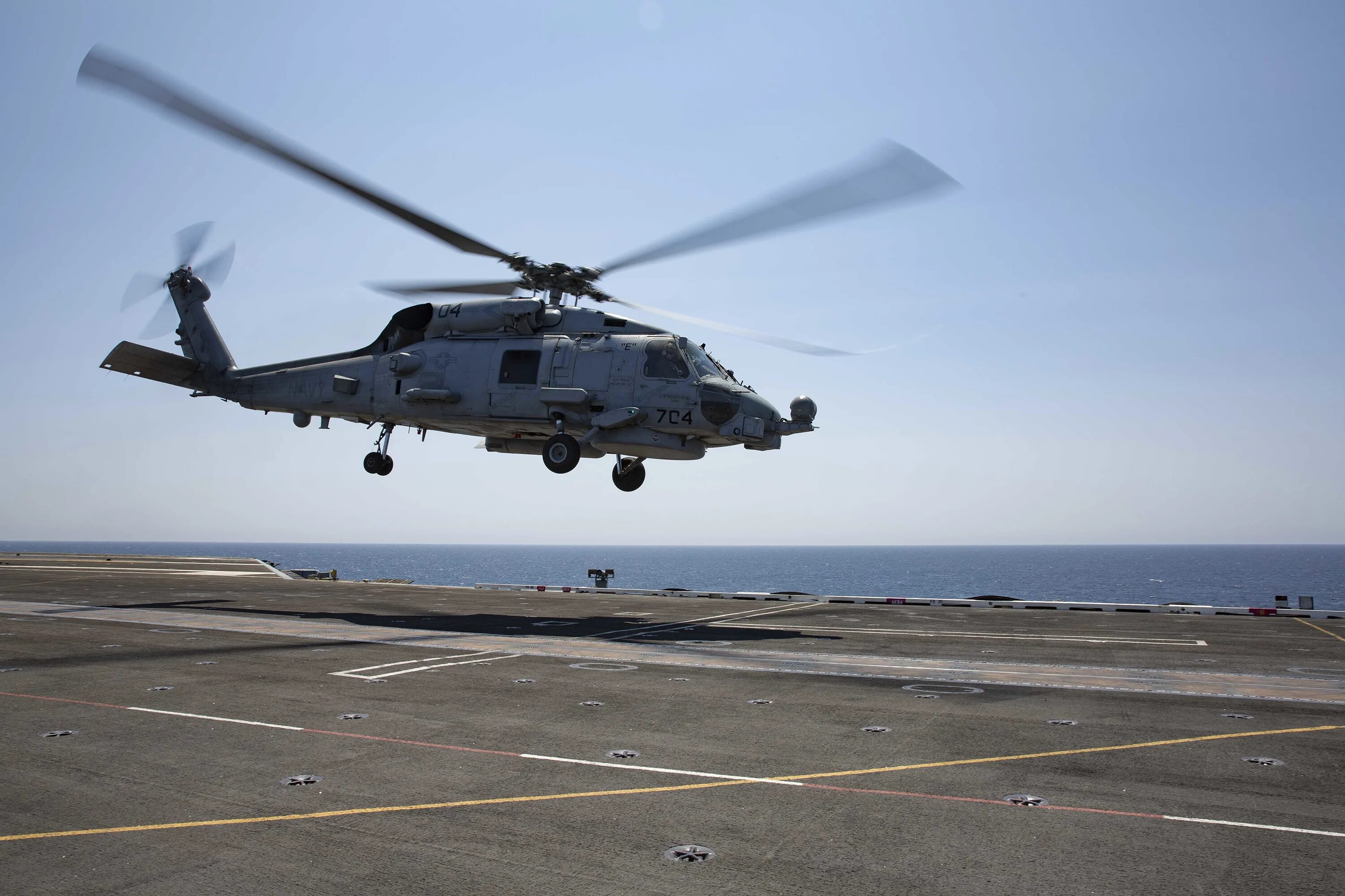 Вертолеты вмс. Navy helicopter. sea falcon helicopter. вертолет вмс сша с флагом сша у винта.