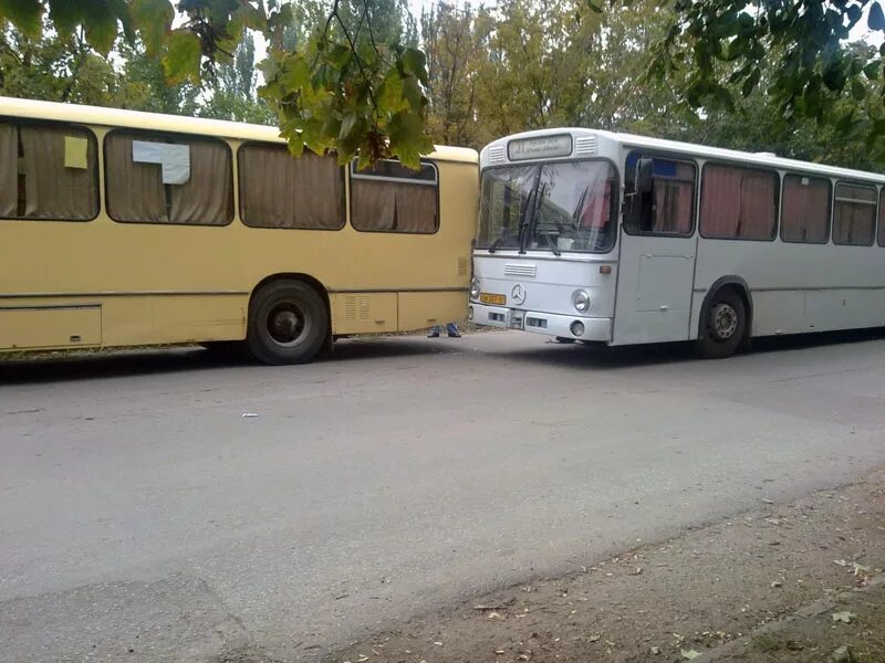 Автобус таганрог куйбышева. Автобус Таганрог. Ман св240 Таганрог ам 658. Большой автобус Таганрог Ростов. Заказной Таганрогский автобус Хайгер в Таганроге.