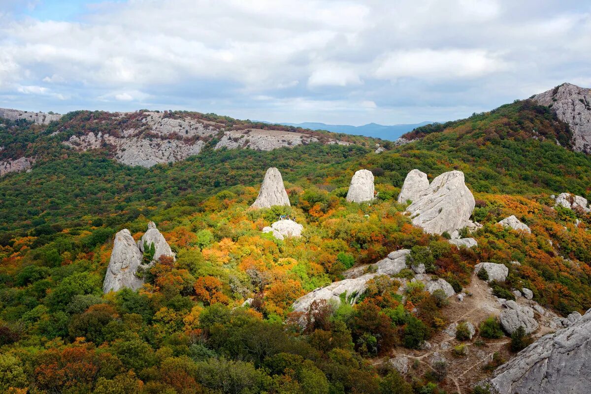 Породистые крым. Храм солнца в Крыму Ласпи. Бухта Ласпи храм солнца.