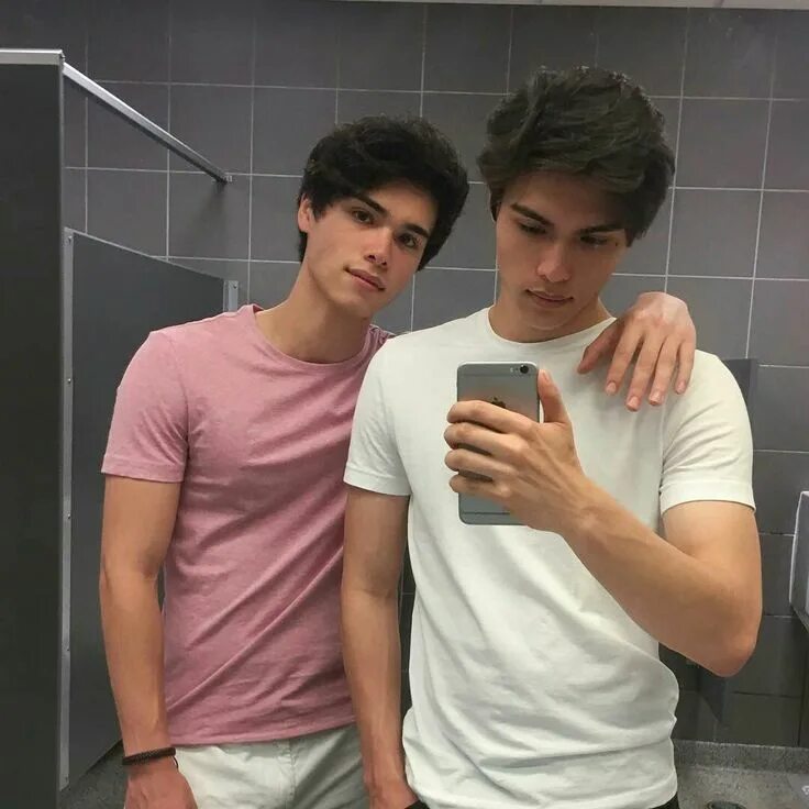 Алан и алекс стокс. Блоггеры близнецы парни из россии. Алан и алекс стокес. Stokes twins. Stokes twins.