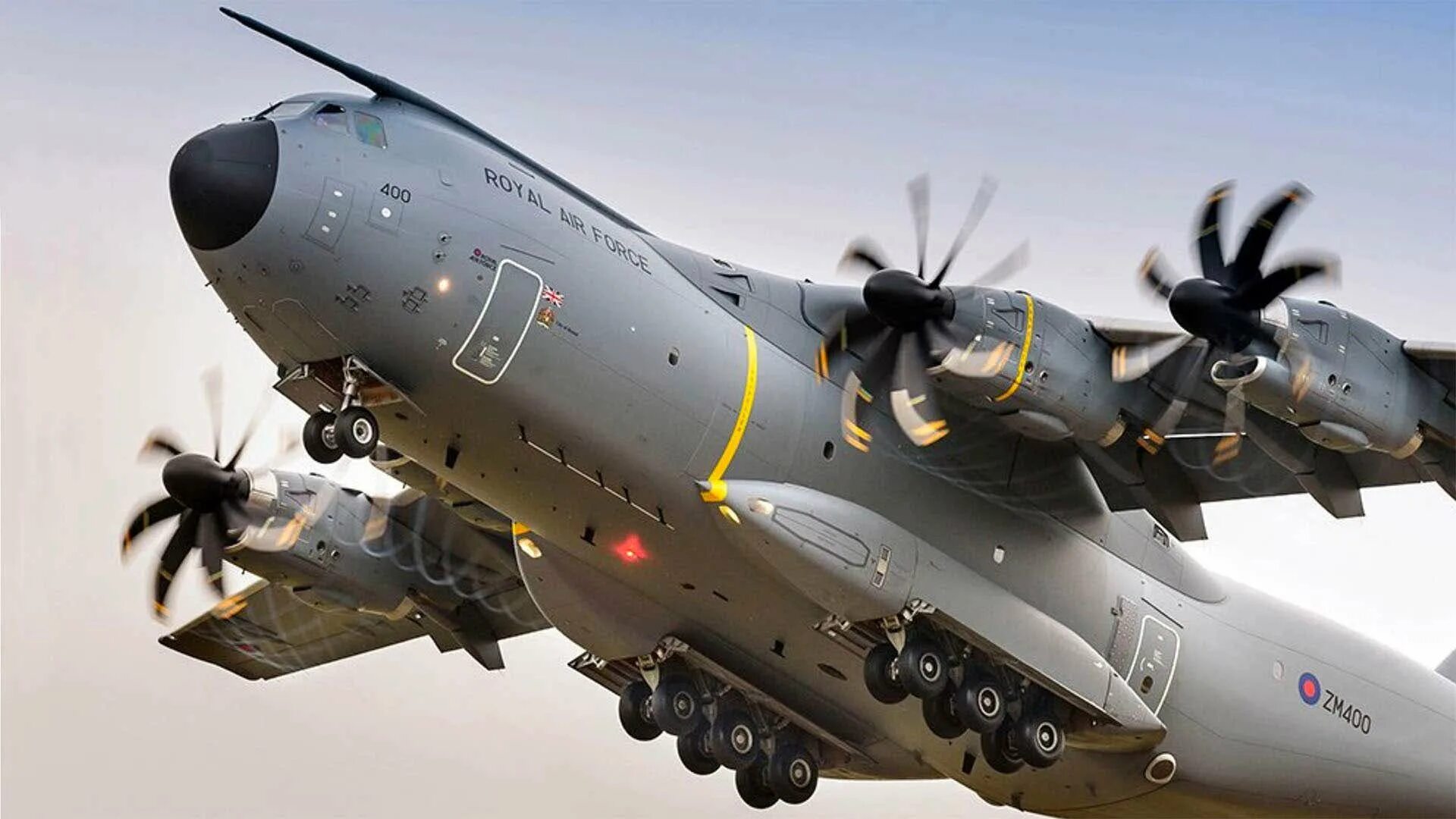 20 а 400. Airbus a400m. аэробус а400м атлас. а400м кабина.