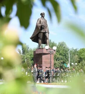 Рахимов памятник