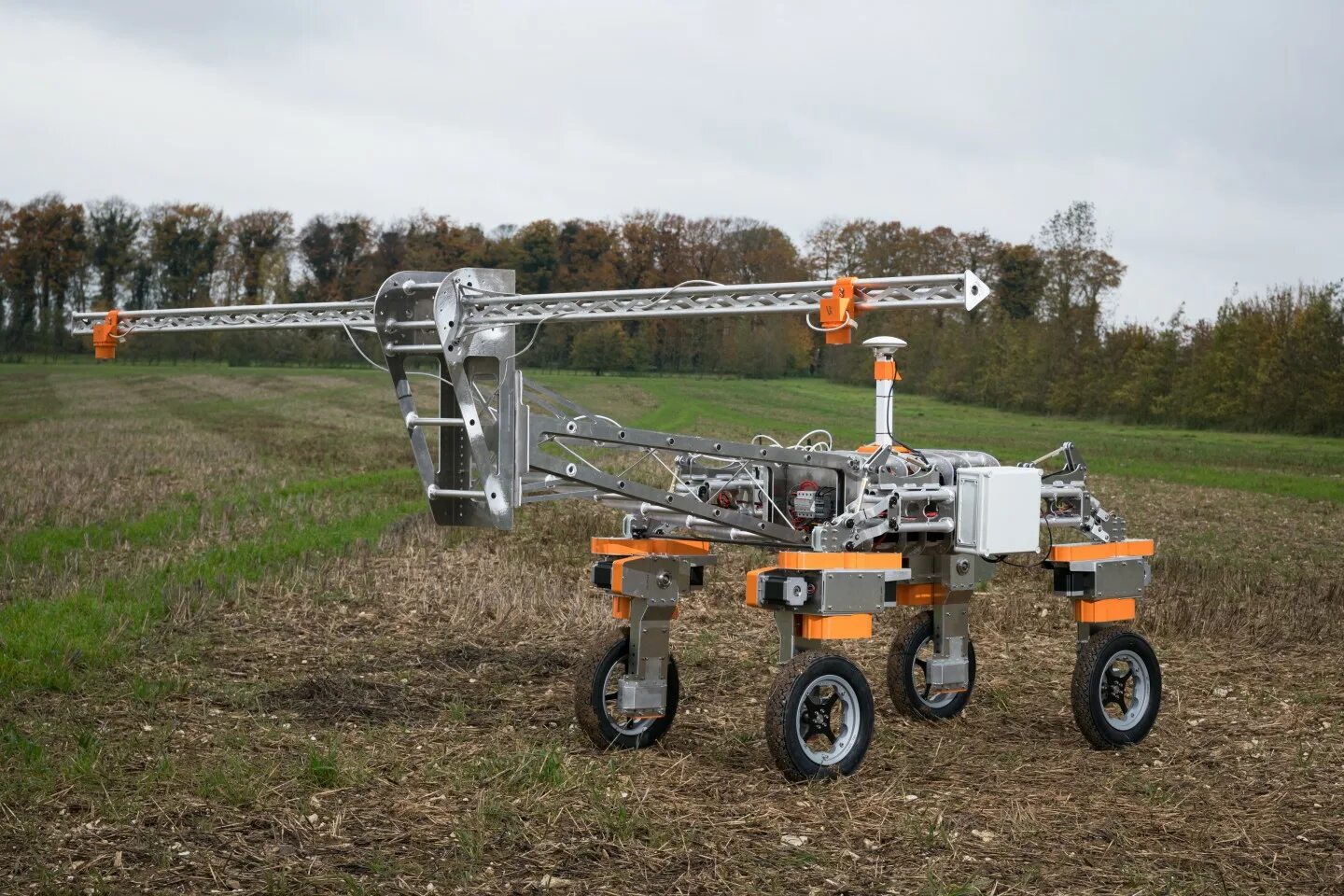Роботы в сельском хозяйстве. Робототехника в сельском хозяйстве. Робот фермер. Автономный сельскохозяйственный робот.