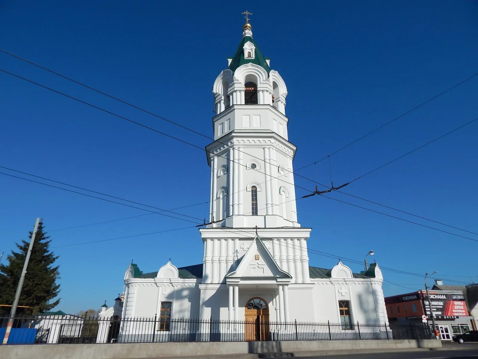 Троицкий храм в Нижнем Новгороде Копосово. Церковь в Копосово Нижний Новгород. Церковь Троицы Живоначальной в Копосово, Нижний Новгород. Храм Святой Живоначальной Троицы Нижний Новгород.