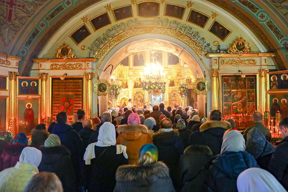 Крестильная Церковь, Люберцы. Богослужение в храме. Служба в церкви. Вечерняя служба в храме. Вечерняя служба 18