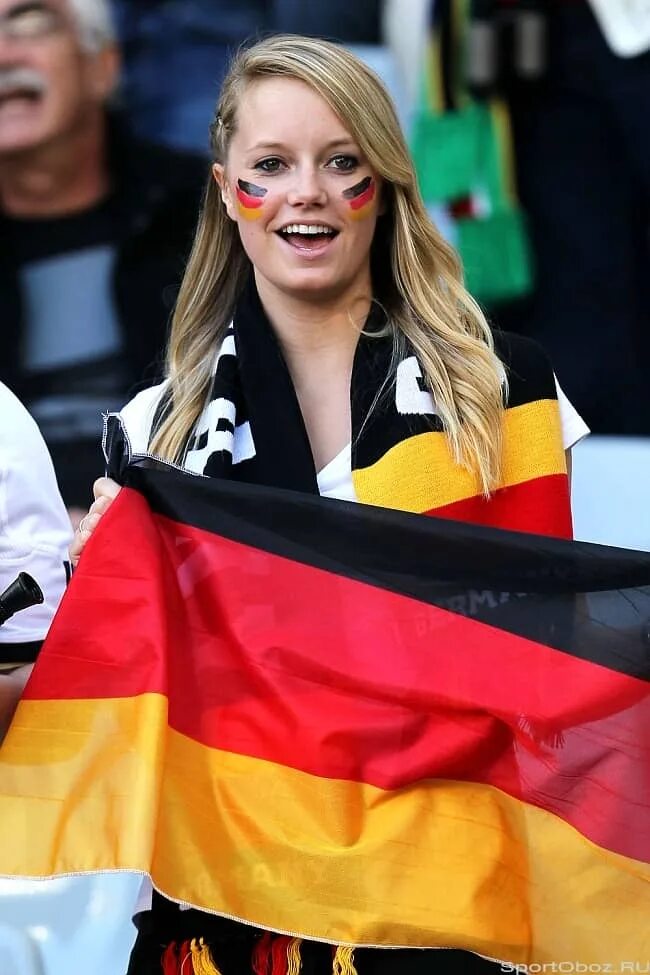 Современные немки. Самые красивые немки. Октоберфест девушки. Немки грубые. Германки внешность.