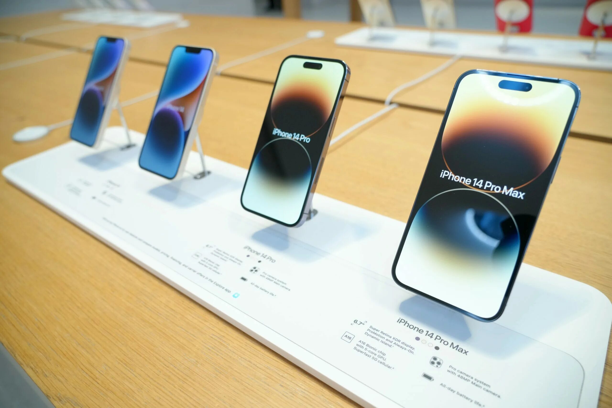 Самый последний айфон 2025 года. Iphone 15 pro. самый новый айфон. айфон 2025 года. айфон 10.