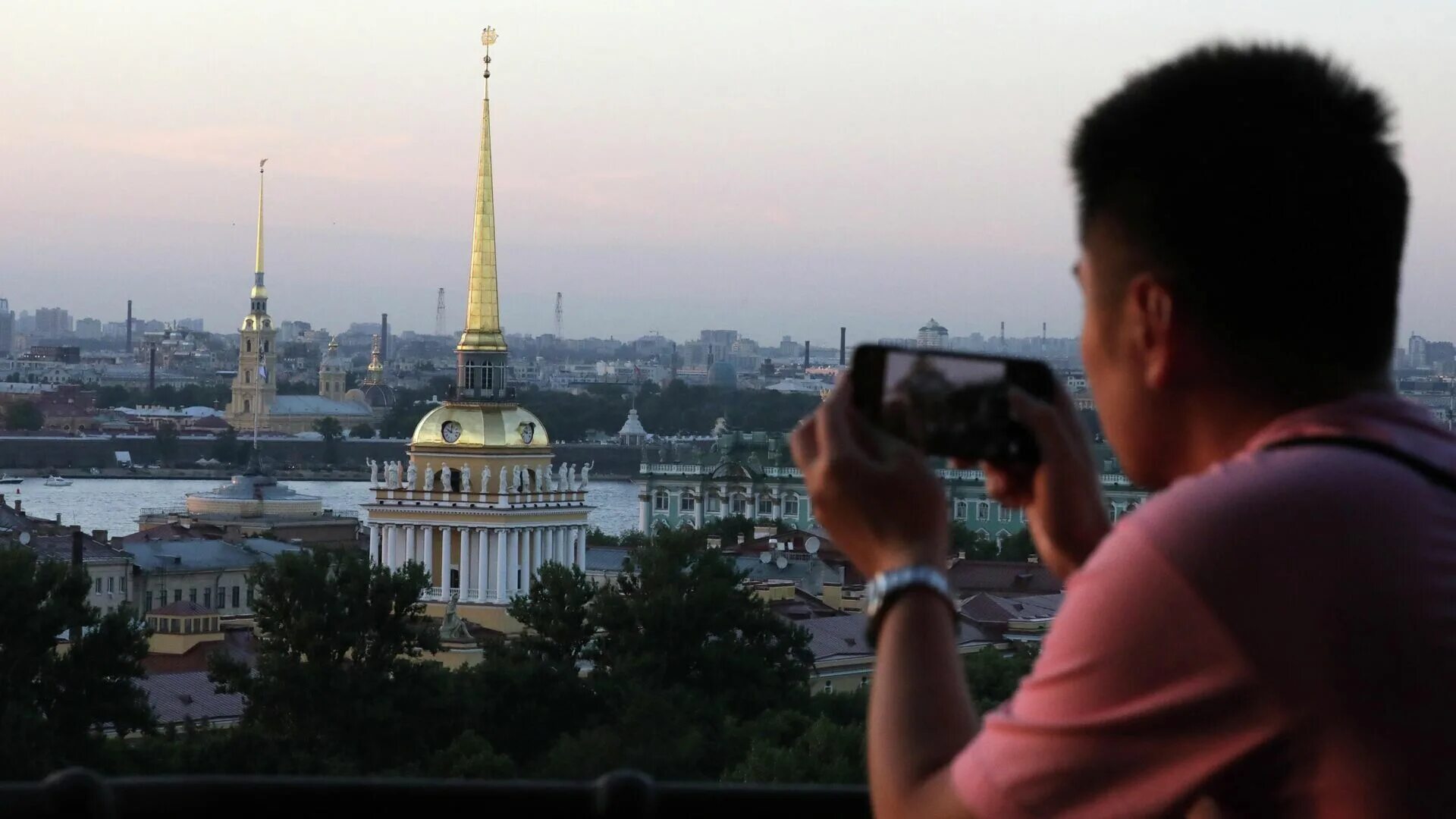 Петербург туризм. Туристы в Санкт-Петербурге. Путешествие в Питер.