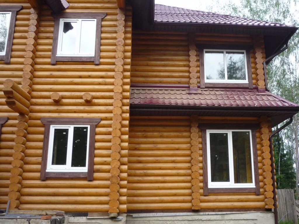 Наличники на дом из бруса. Наличники в доме из бруса. Наличники на окна. Фасады деревянных домов. Финские наличники.