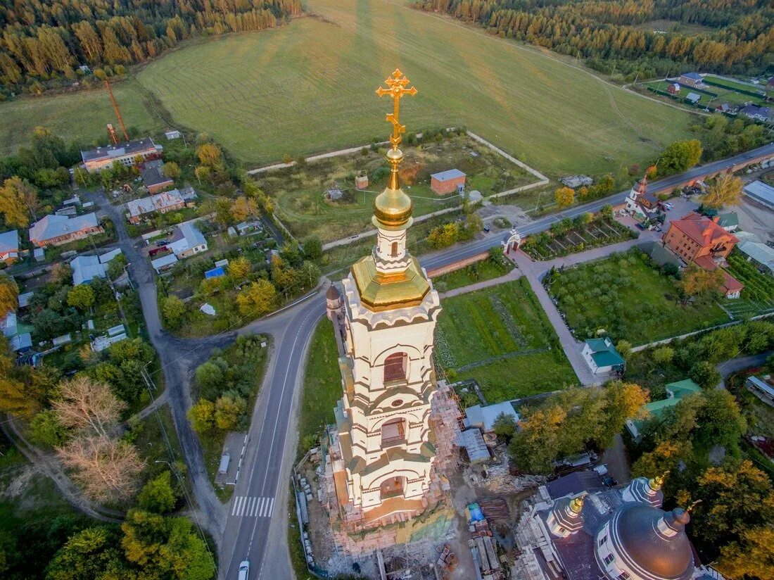 Р подмосковный. Николо Берлюковская пустынь монастырь. Николаевская Берлюковская пустынь Ногинск. Николо-Берлюковский монастырь колокольня. Авдотьино Николо-Берлюковский монастырь.