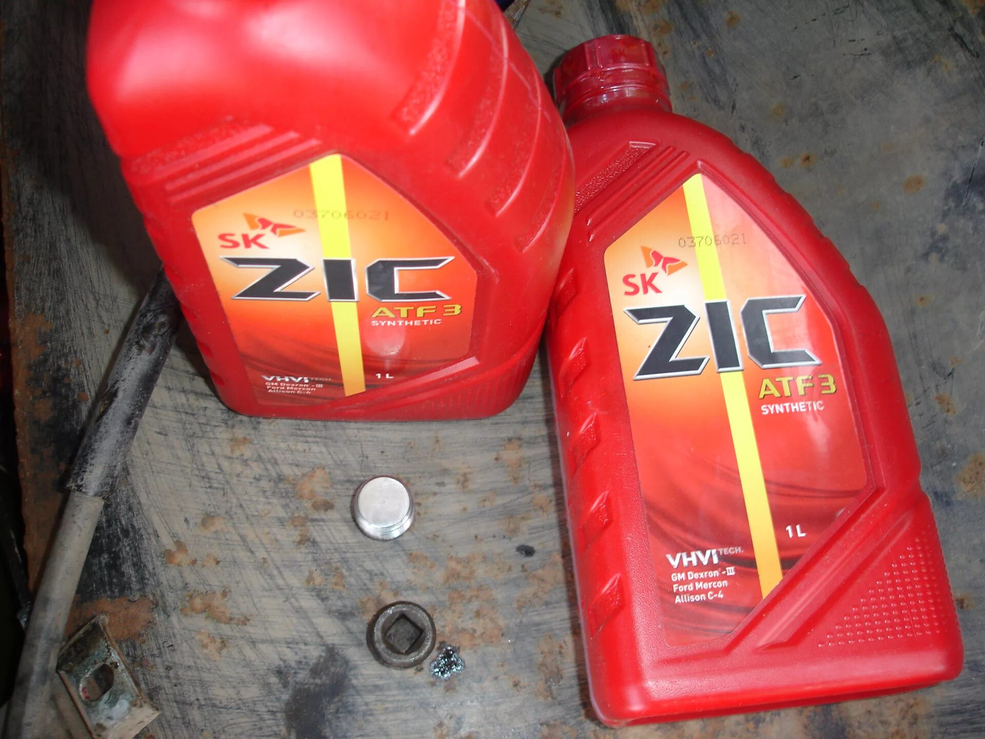 Zic мкпп. 132632 zic. zic atf 3 в коробку и раздатку санг енг кайрон. масло кпп форд фокус 3 механика zic. atf dexron 3 для раздатки кайрон.