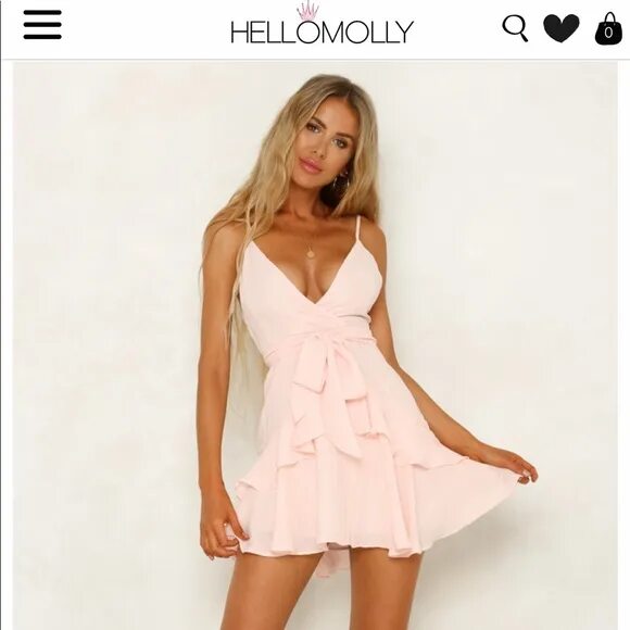 Hello molly. Молли магазин. Выбор двух девушек. Красное платье хелло молли. Hello molly.