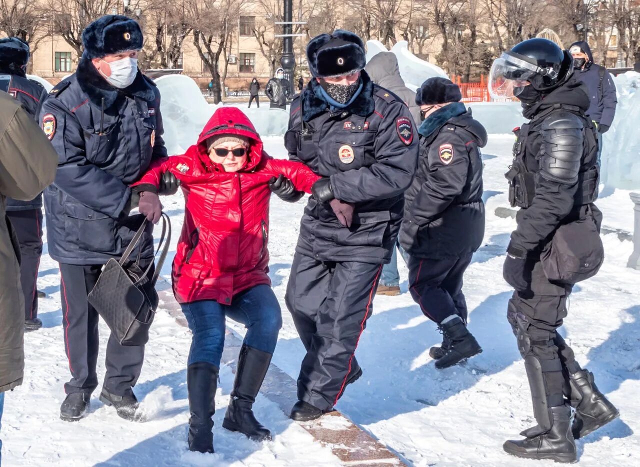 1 июня хабаровск. Протесты в России 31 января. Митинги 31 января 2021. Митинги в России зима 2021. Митинг в поддержку Навального 23 января 2021.