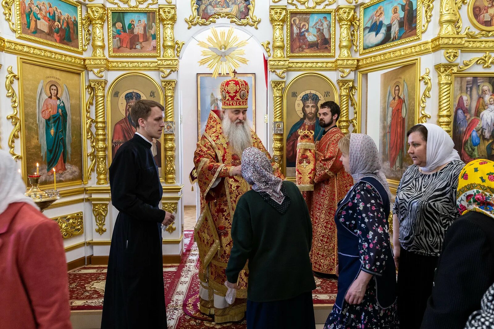 Храм сретения господня ульяновск. Храм сретения господня ульяновск. Храм в честь сретения господня г ульяновска. Храм сретения господня ульяновск. Украшение храма на сретение господне фото пенза.