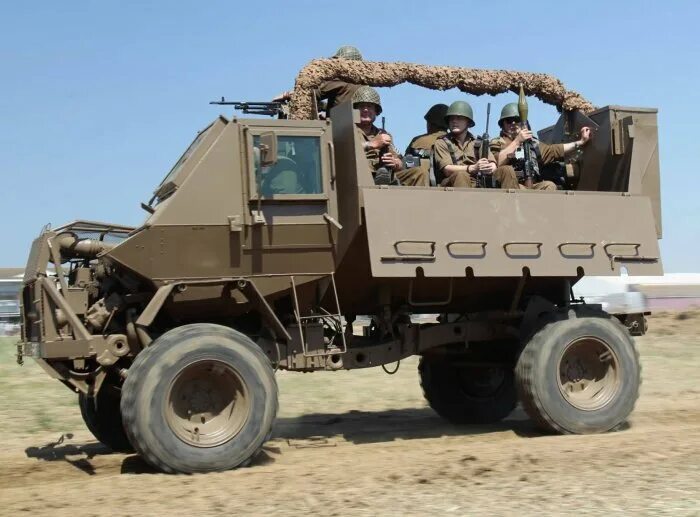 Африканские техники. Mrap юар. Бтр mbombe. G6 rhino 155-мм. Африканские техники.