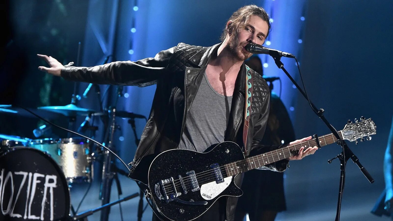 Hozier song перевод. Hozier. hozier группа. э́ндрю джон хо́зиер-бирн. hozier 2015.