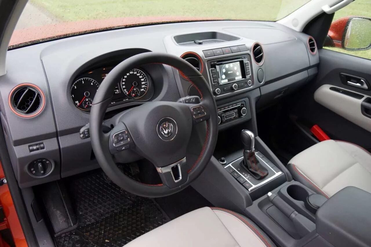 Volkswagen eos 2011 салон. Фольксваген джетта 6 внутри. Volkswagen golf plus, 2010 салон. Покажи салон фольксвагена. Покажи салон фольксвагена.
