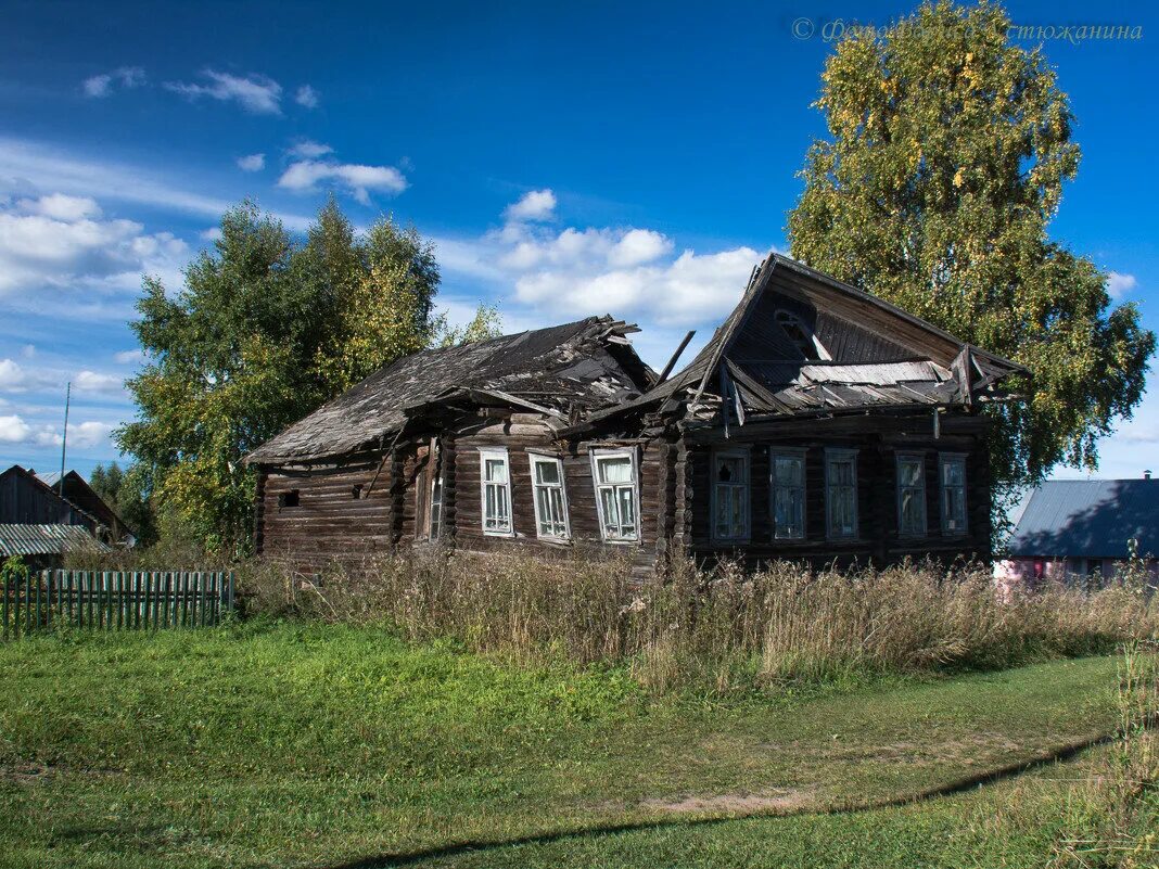 Погибающие деревни россии. Псковская область Тверская область вымершие деревни. Вымирающая Тверская деревня. Деревни России. Вымершая деревня.