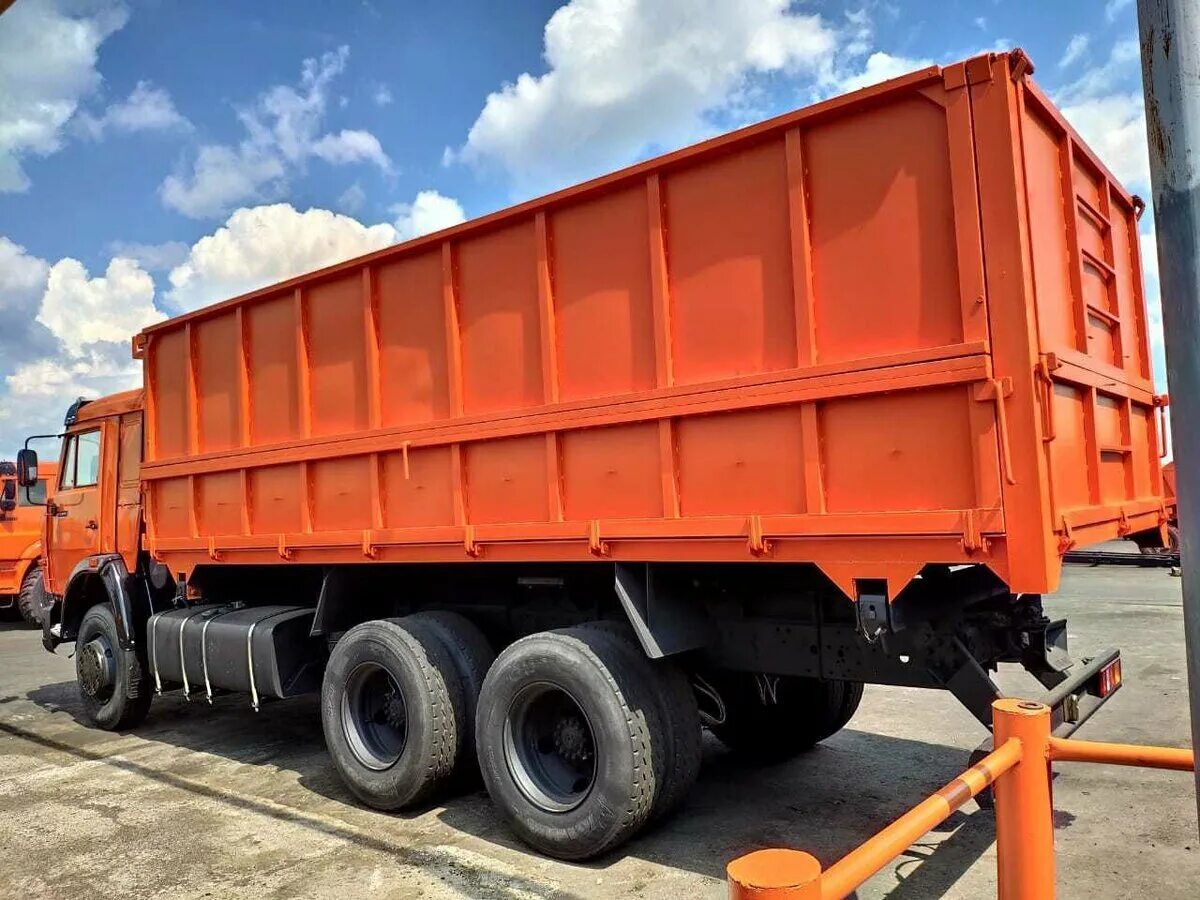 Камаз 45143 сельхозник. Камаз евро 4 сельхозник. Кузов камаз 45143. Камаз 45143 сельхозник с прицепом нефаз. Камаз 6522 сельхозник.