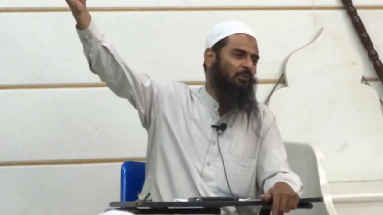 Кенан абу абдуррахман азарбайджани. Устаз фарук абу абдурахман. Устаз фарук абу абдурахман. Фуруку абу абдурахман. Абдурахман абу ибрахим.