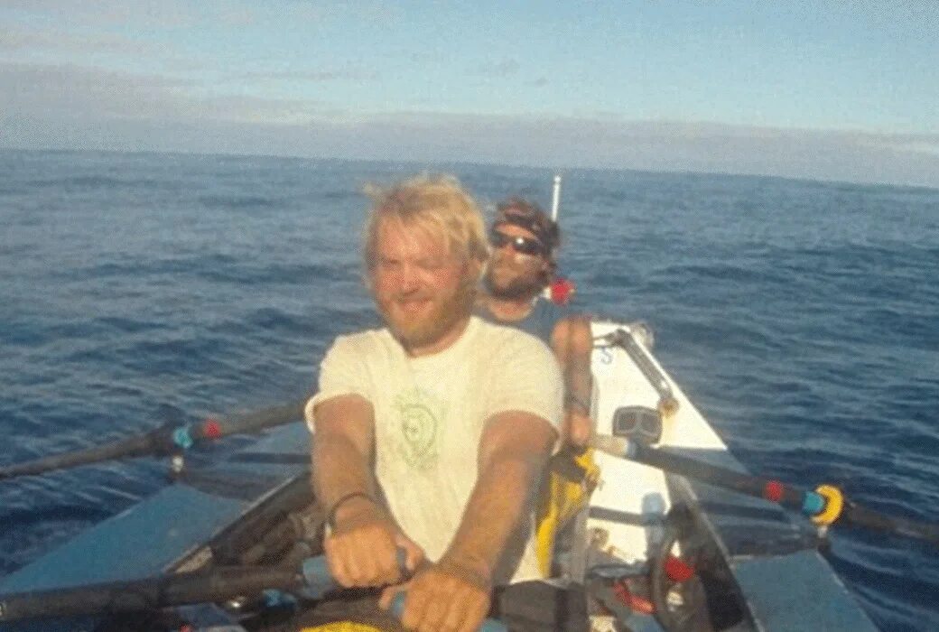 Путешественник переплыл море на яхте 30. Фёдор конюхов путешественник путешествия. Федор конюхов мыс горн. Федор конюхов через тихий океан. Фёдор конюхов на лодке в тихом океане.