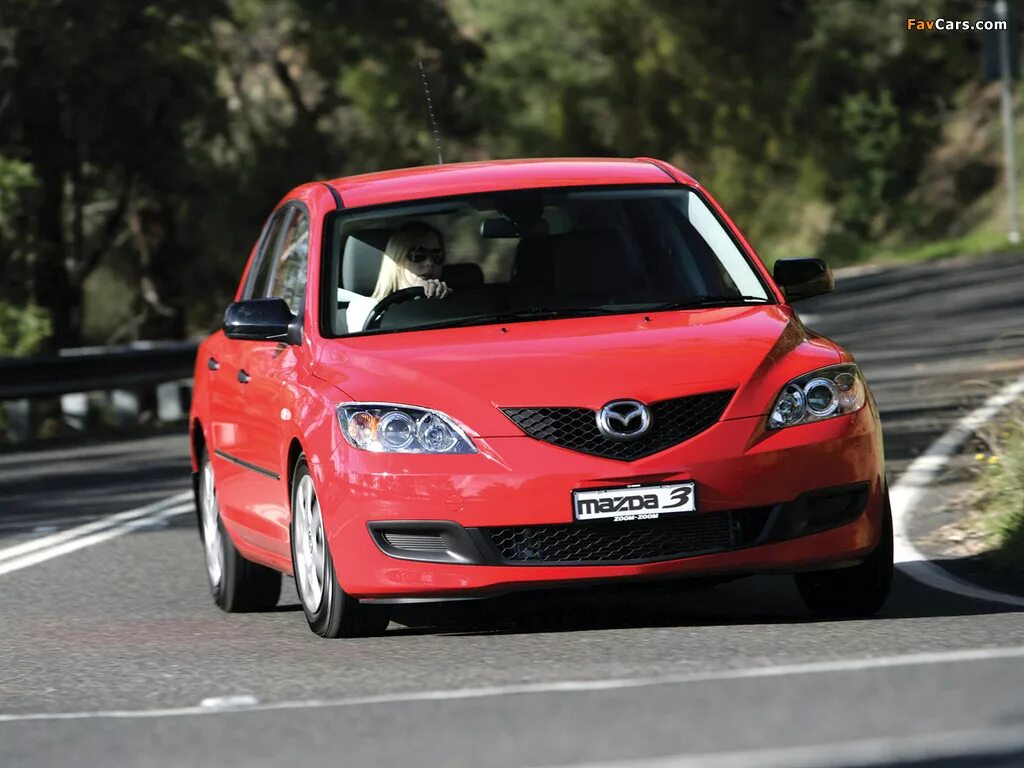 Мазда 3 маленькая. Mazda 3 bk хэтчбек. Мазда 3 хэтчбек 2009. Мазда 3 маленькая. Mazda 3 mps 2013.
