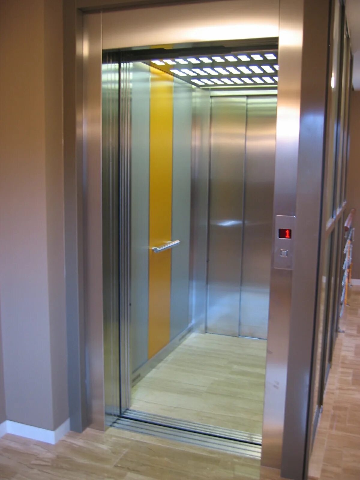 грузовые лифты 1600кг. лифт пассажирский лп-0401 бмэ. лифт кмлп-0411м. пг 0125 малый грузовой лифт г/п 100кг, скорость 0,3м/с. лифт залипайка.