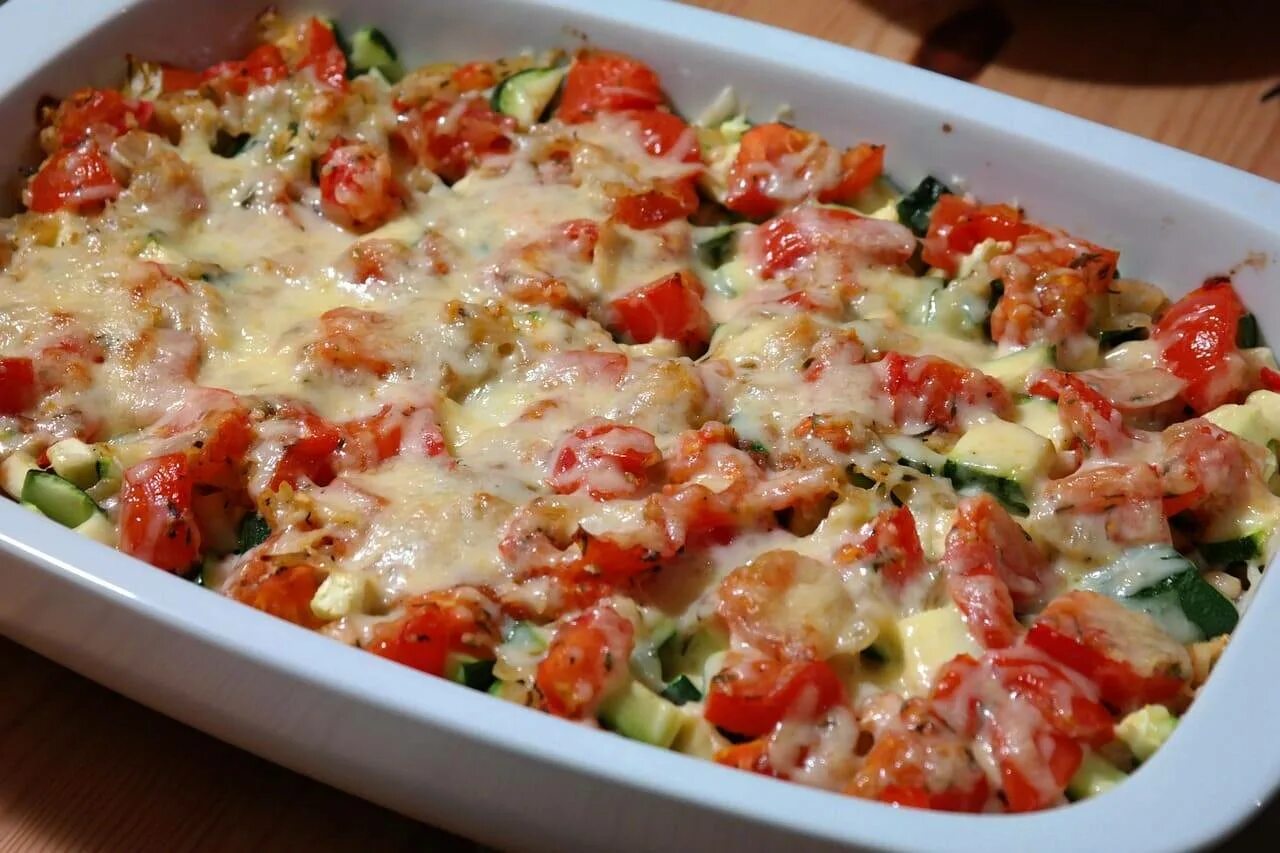 Быстро ужин картошка. Курица с овощами под сыром. Блюда из курицы. Легкий ужин в духовке. Сырно-овощная запеканка.